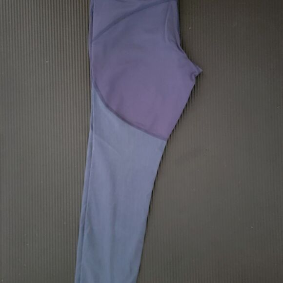 Nike Blue High-Waisted Leggings - Picture 2 of 5
